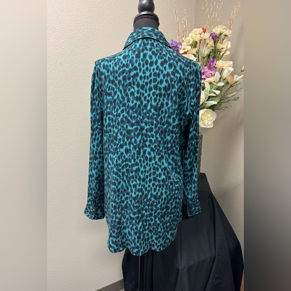 Chico's Fashionista Teal and Black Button-Down Long Sleeve Shirt Size 1 (Medium) - Picture 5 of 10